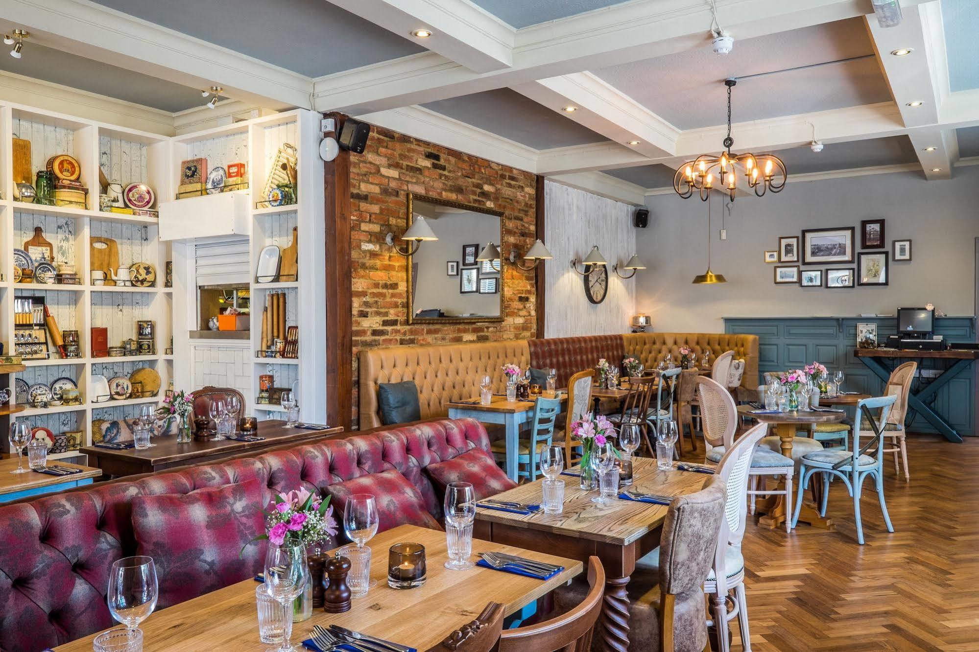 The Bulls Head Hotel บรอมลีย์ ภายนอก รูปภาพ