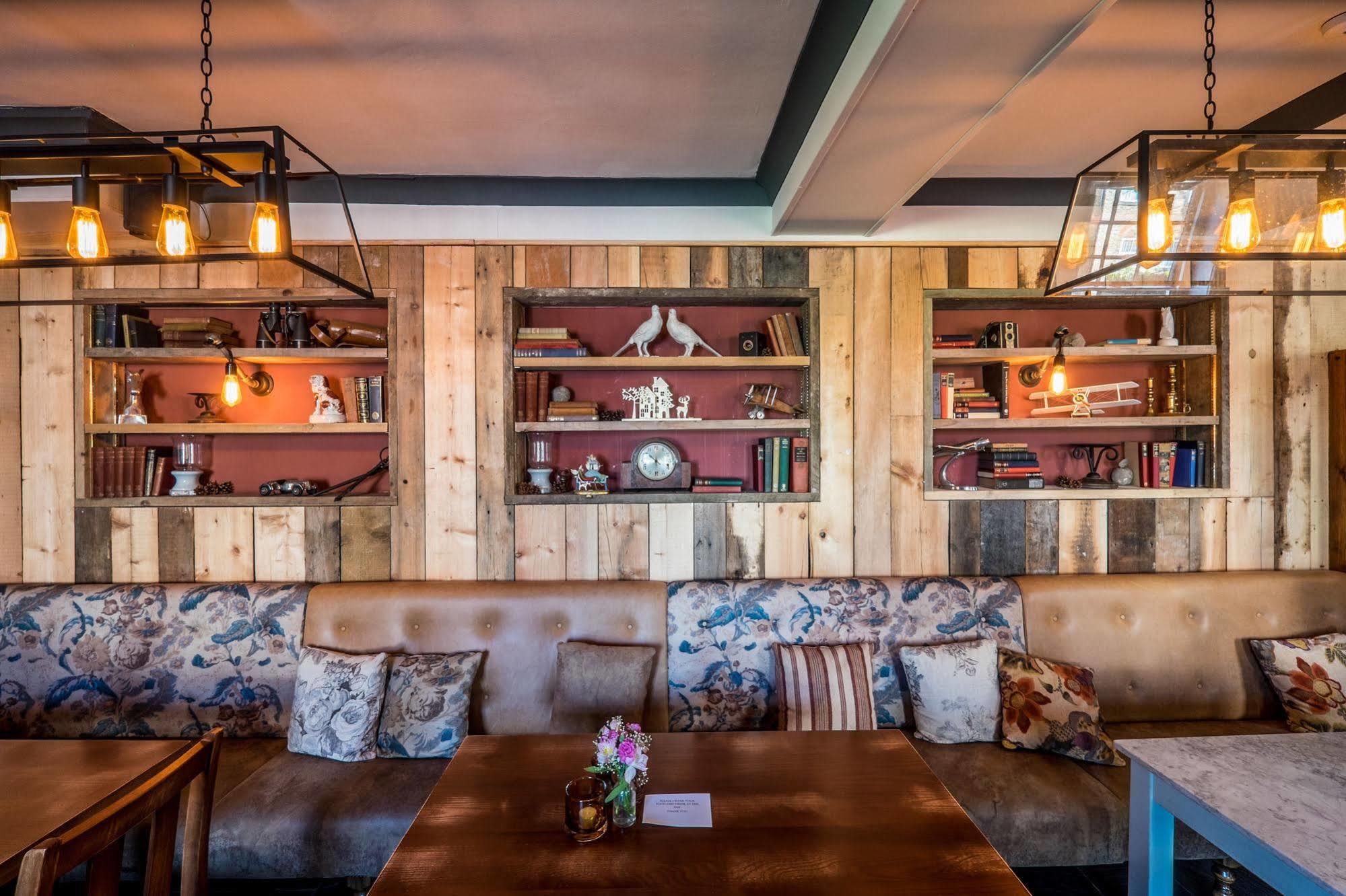 The Bulls Head Hotel บรอมลีย์ ภายนอก รูปภาพ