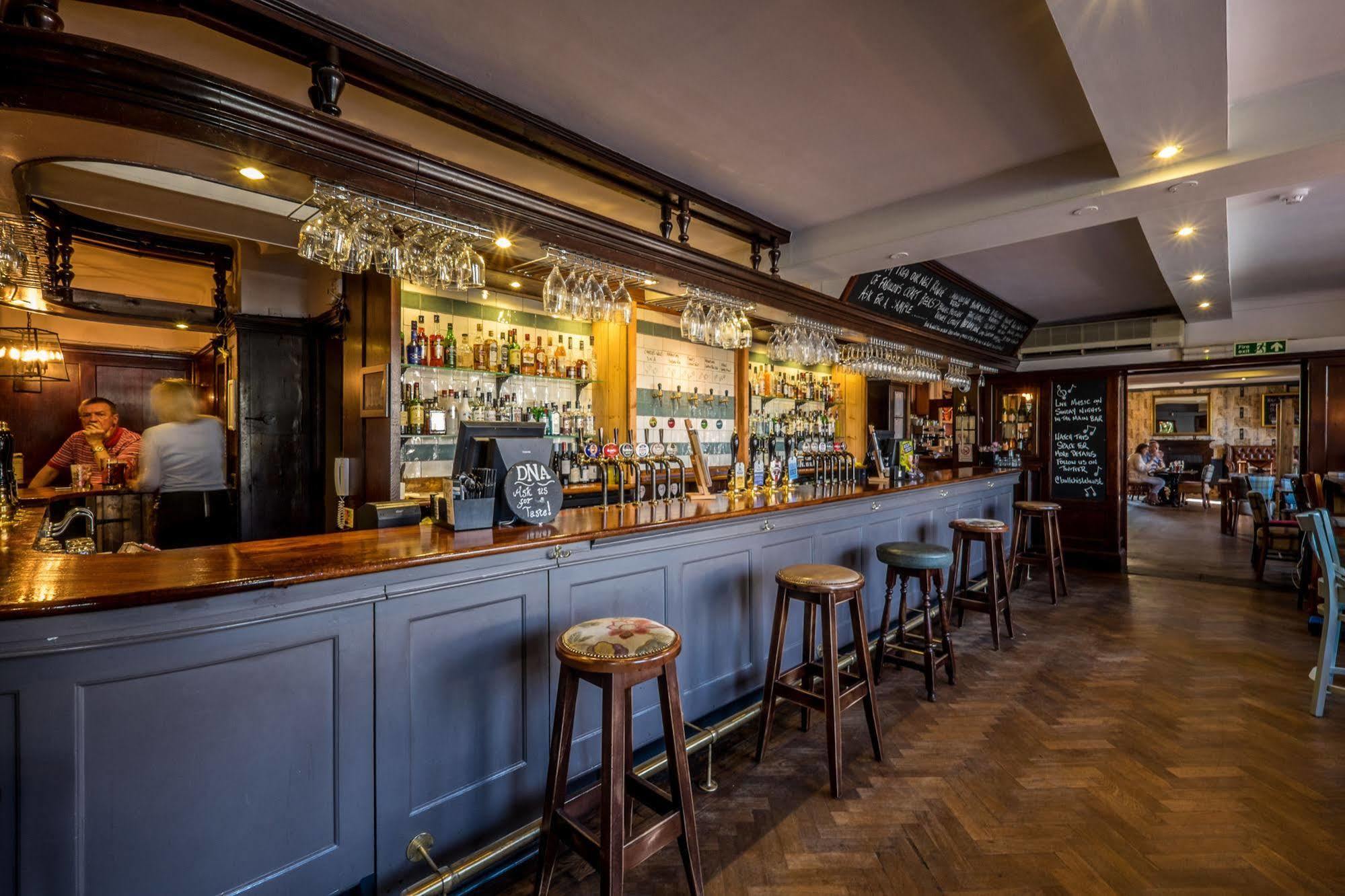 The Bulls Head Hotel บรอมลีย์ ภายนอก รูปภาพ